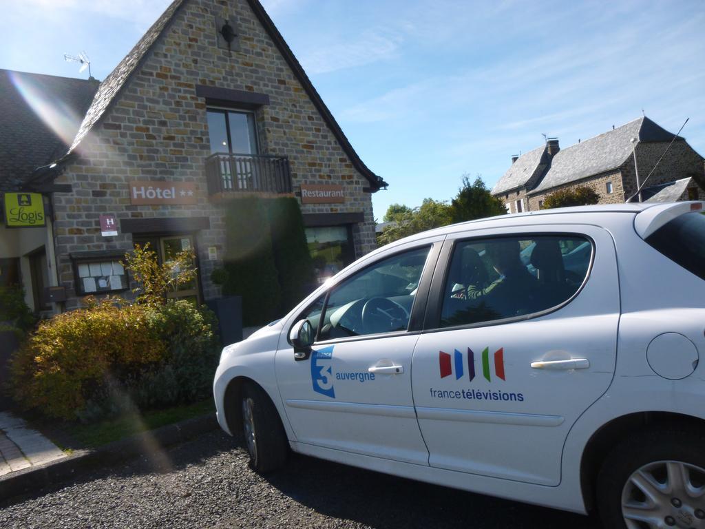 Hotel Logis Le Relais De La Poste Neuvéglise Exteriér fotografie